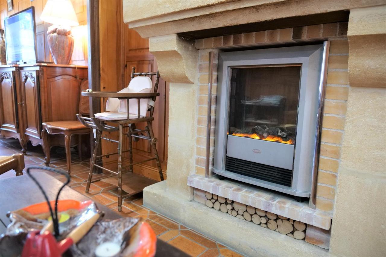 فيلا Maison Avec Patio Dans Le Centre Historique Terrasson المظهر الخارجي الصورة