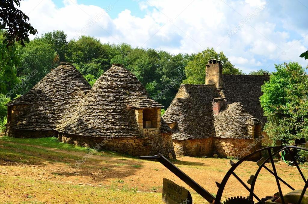 فيلا Maison Avec Patio Dans Le Centre Historique Terrasson المظهر الخارجي الصورة