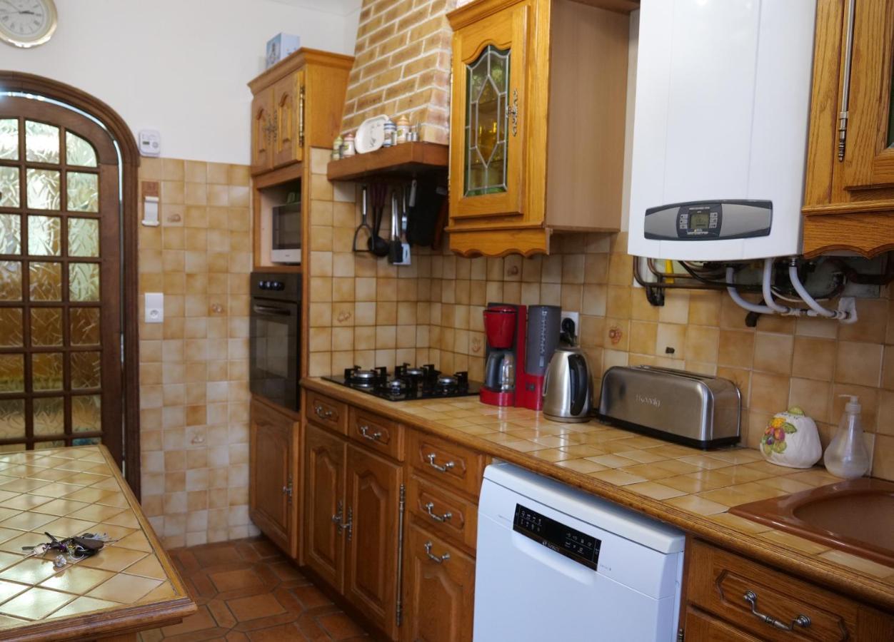 فيلا Maison Avec Patio Dans Le Centre Historique Terrasson المظهر الخارجي الصورة