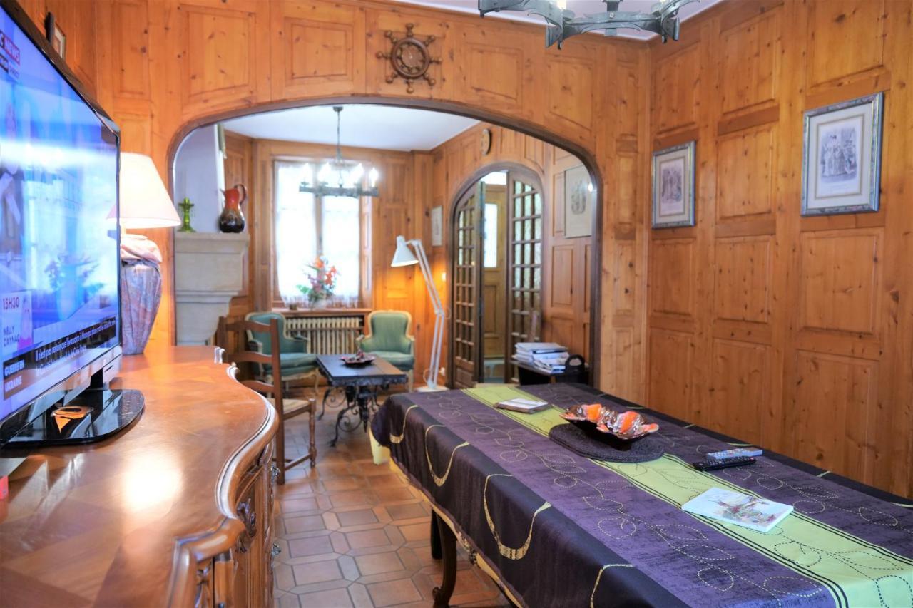 فيلا Maison Avec Patio Dans Le Centre Historique Terrasson المظهر الخارجي الصورة
