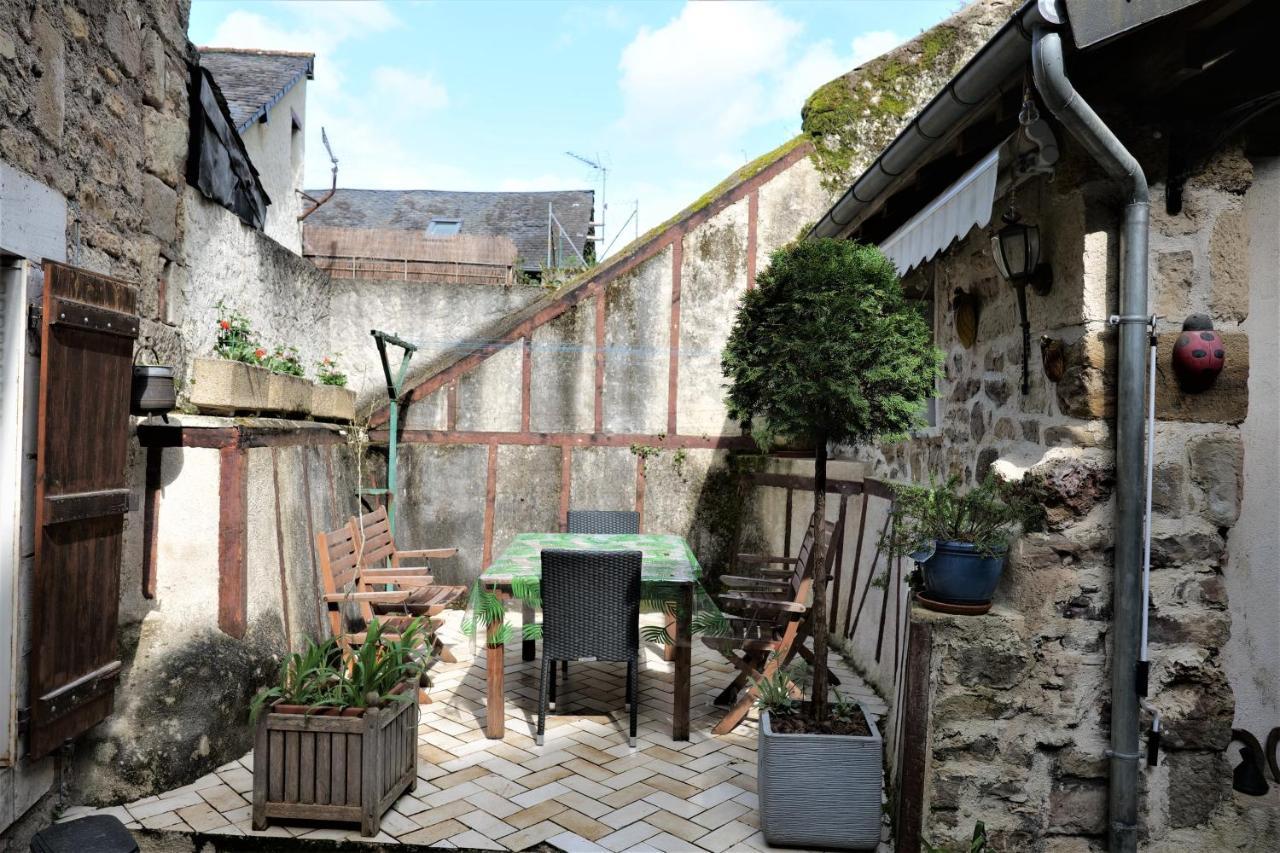 فيلا Maison Avec Patio Dans Le Centre Historique Terrasson المظهر الخارجي الصورة