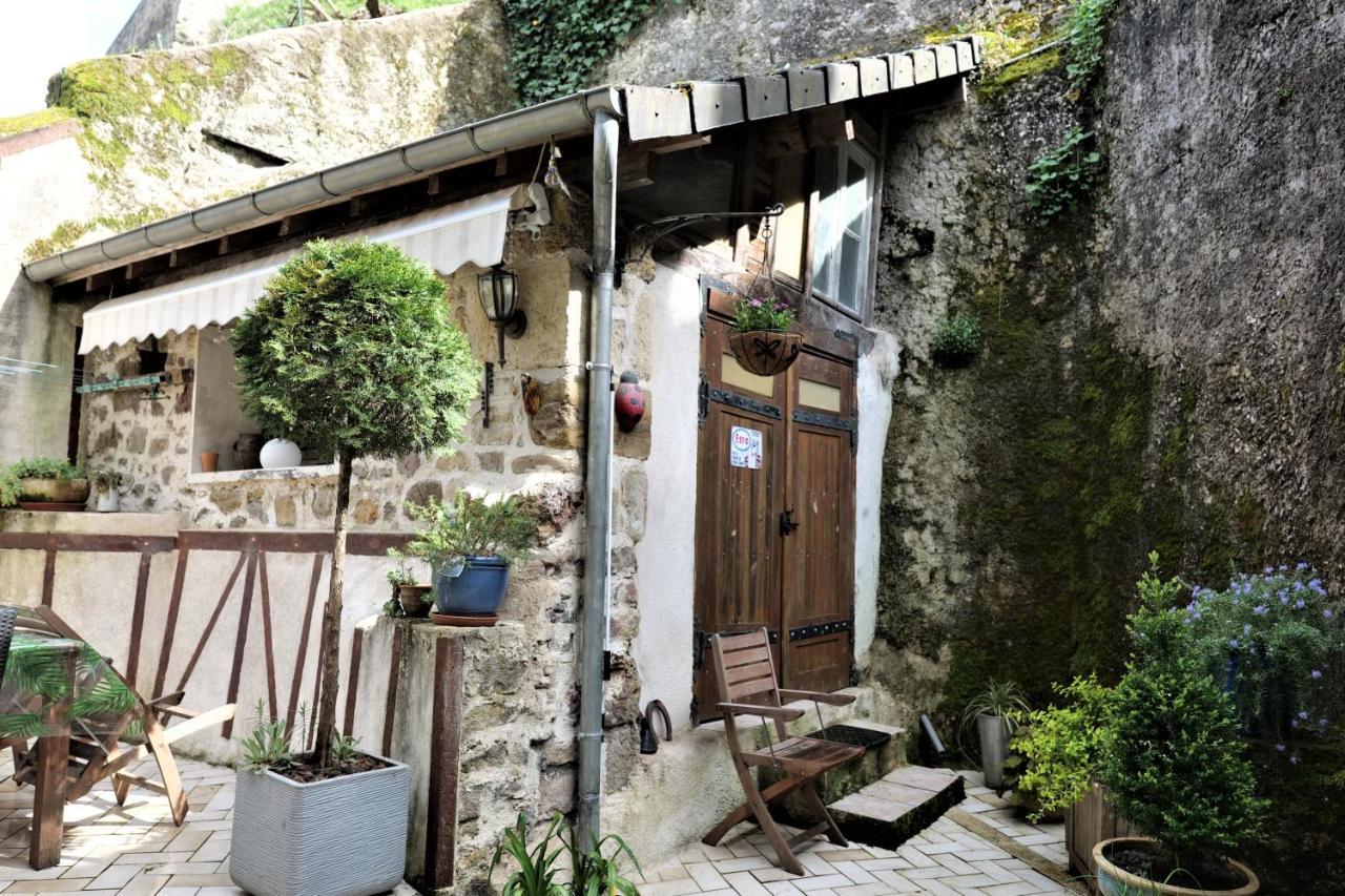 فيلا Maison Avec Patio Dans Le Centre Historique Terrasson المظهر الخارجي الصورة